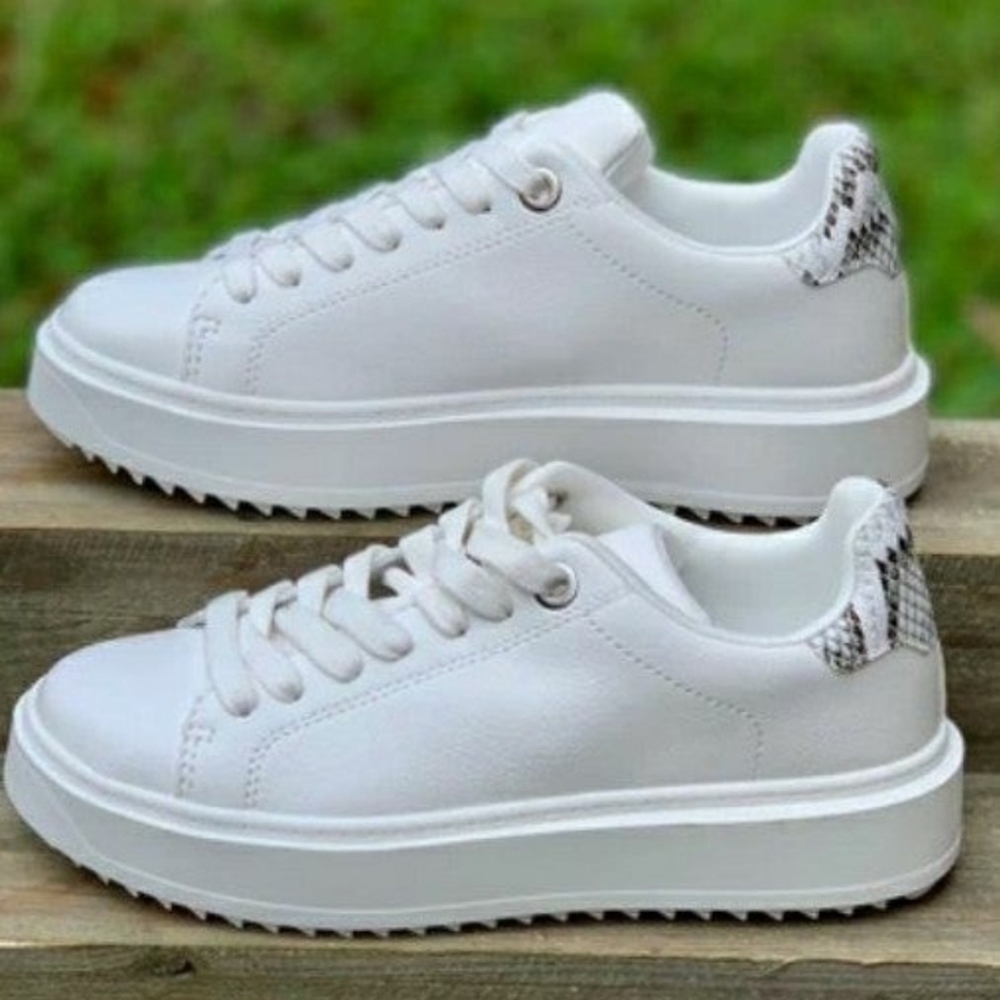 STEVE MADDEN CATCHER SNEAKERS - WHITE